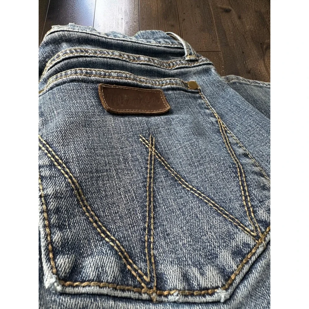 Wrangler Retro Slim Straight Mens 32x34 Blue Denim Jeans WLT88BZ Western Y2K